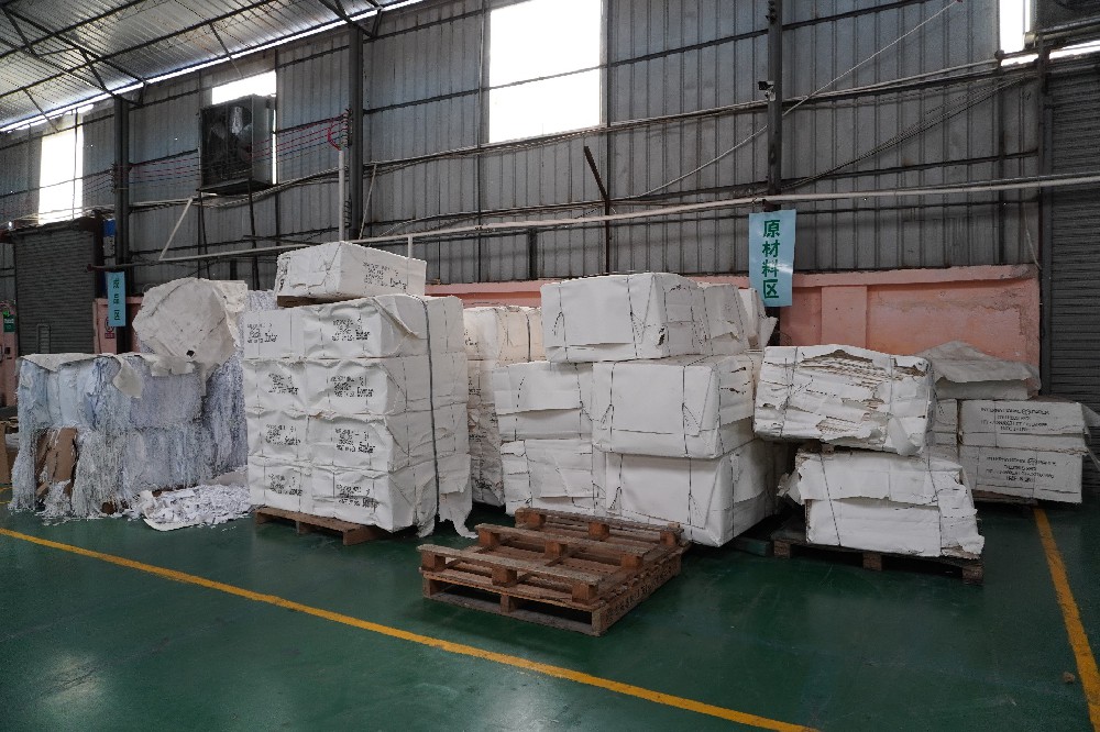 合作車間原料區(qū)